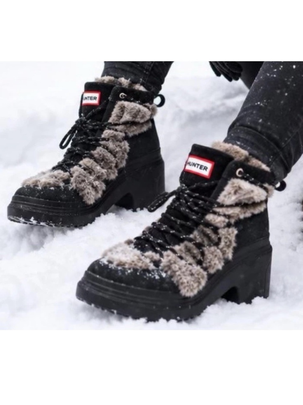 Hunter Explorer Black Lace-Up Ankle Boots with Beige Faux-Fur Trim Sz 7